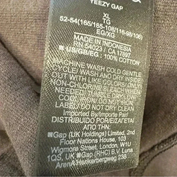 BRAND NEW In Bag Yeezy Gap Logo No Seam Men’s Tee Black Size XL